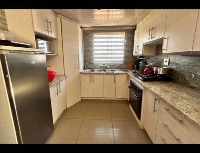 7 BEDROOM HOUSE FOR SALE IN PAYNEVILLE